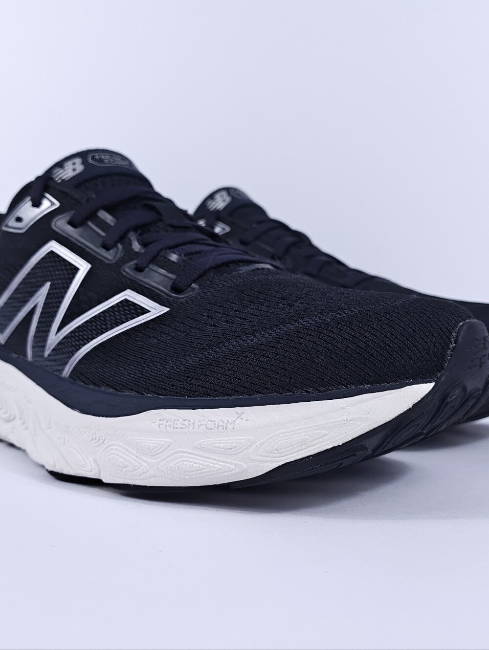 New Balance 880 v14 Womens 10 Wide Neutral Cushion Road Running Shoes Black